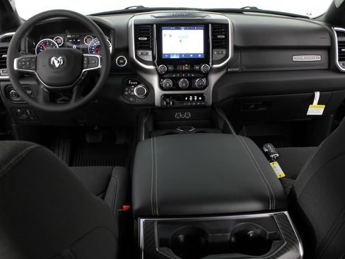 New 2026 RAM 1500 Big Horn w/ Night Edition AWD/4WD image 9