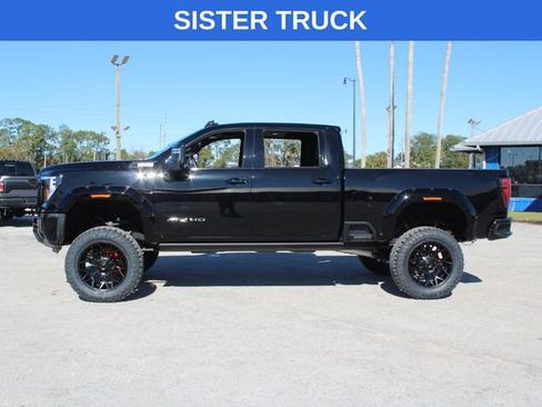 Used 2025 GMC Sierra 2500 AT4 w/ AT4 Premium Plus Package image 7