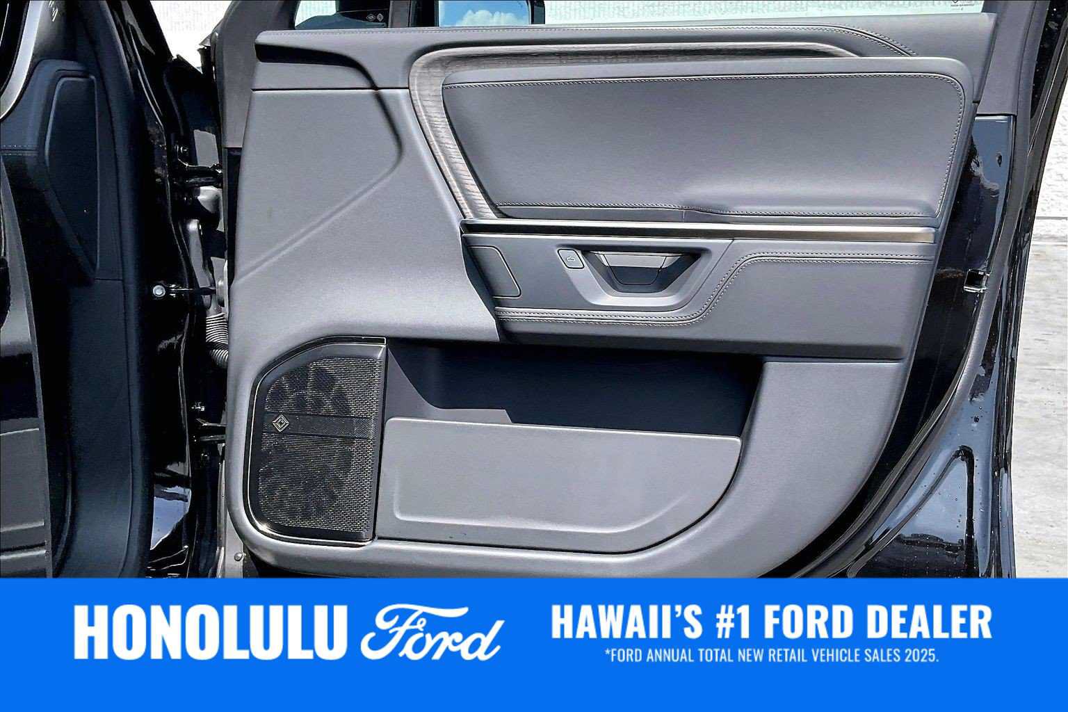 Used 2026 Rivian R1S Adventure Dual AWD/4WD image 28