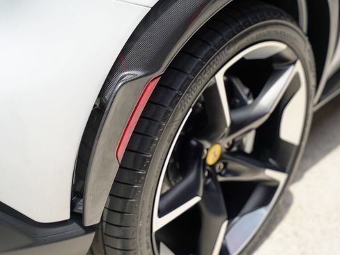 Used 2025 Ferrari Purosangue AWD/4WD image 17