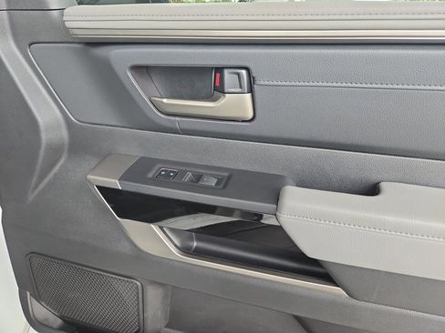 Used 2024 Toyota Tundra Limited image 31