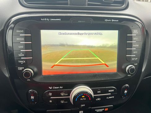 Used 2015 Kia Soul + w/ Primo Package image 15