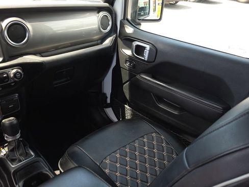 Used 2021 Jeep Wrangler Unlimited Sahara AWD/4WD image 27