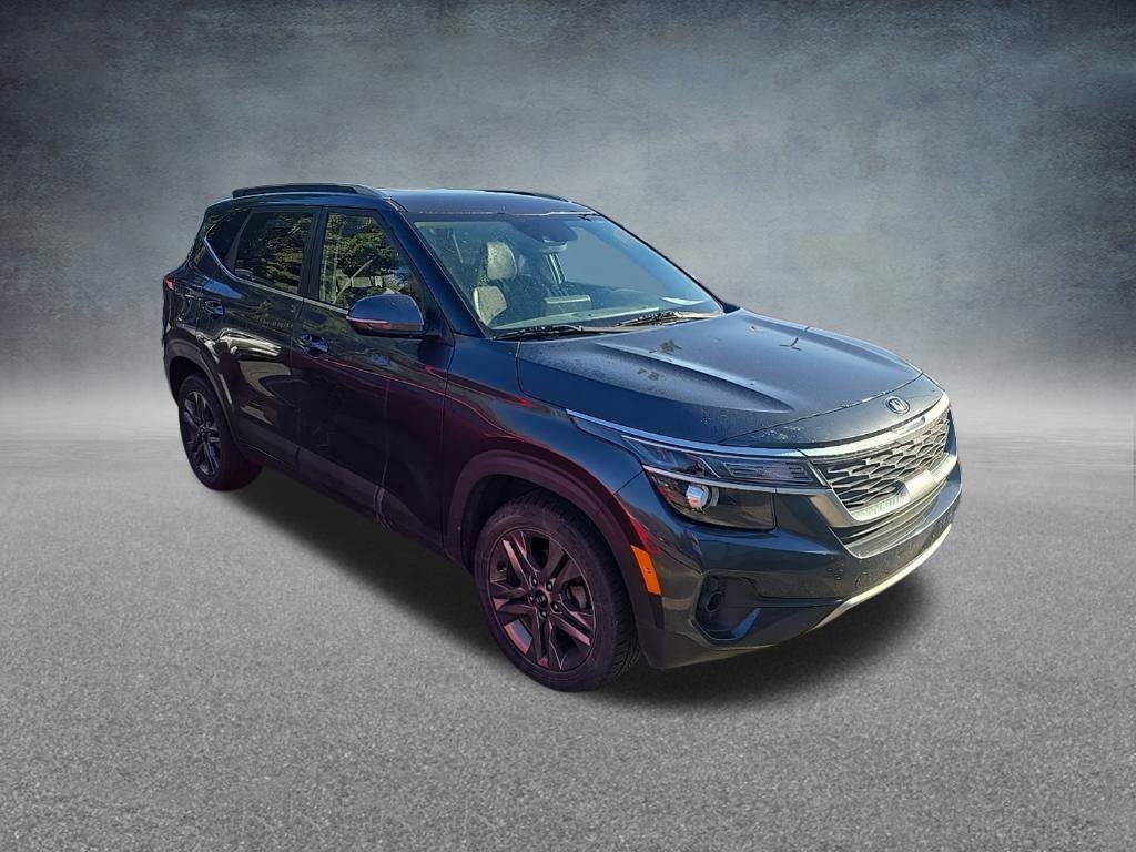 Used 2021 Kia Seltos S FWD image 2