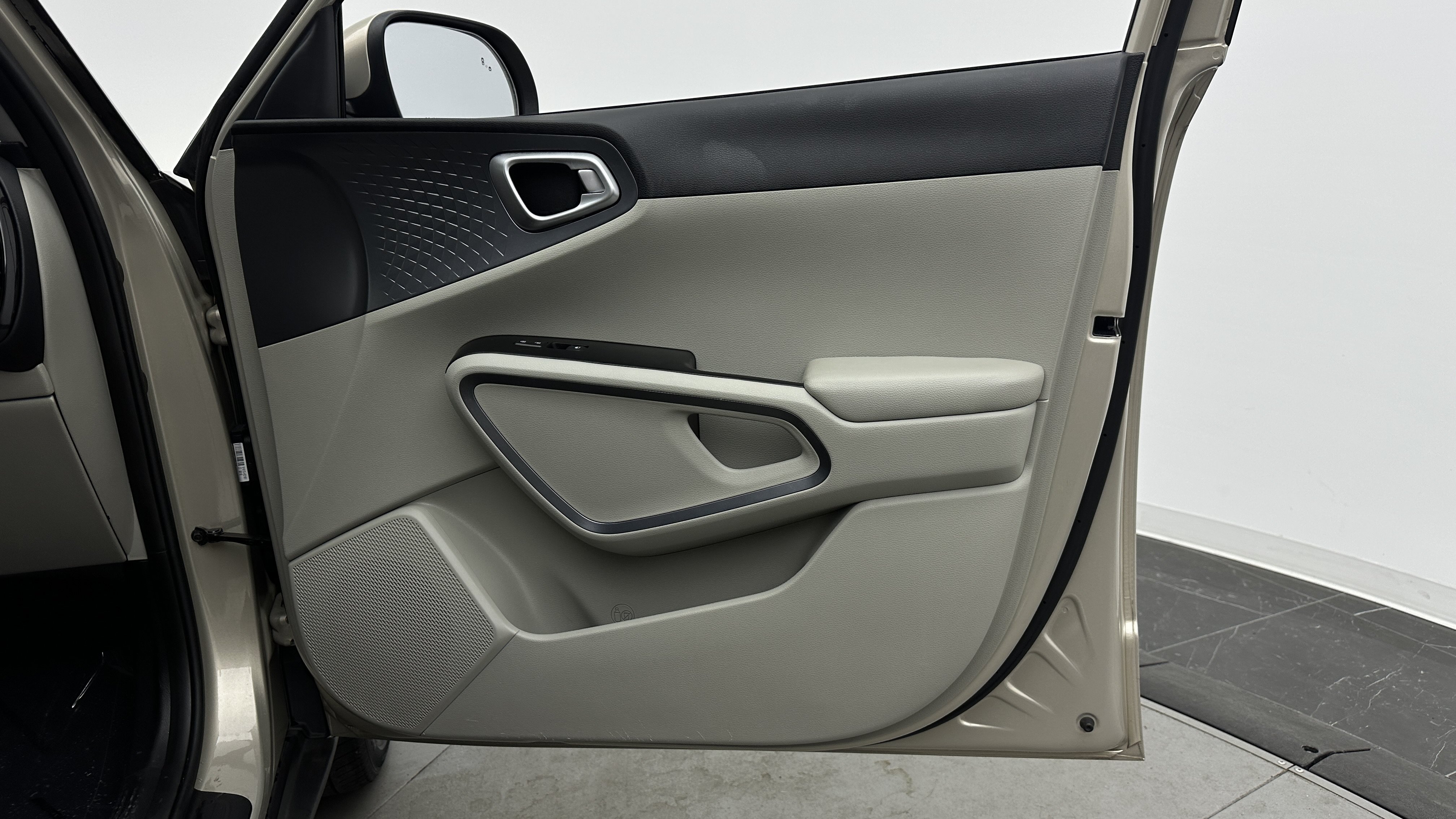 Used 2020 Kia Soul EX FWD image 37