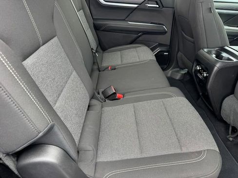 Certified 2025 GMC Acadia Elevation AWD/4WD image 9