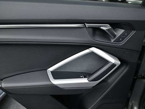 Used 2024 Audi Q3 2.0T Premium image 25