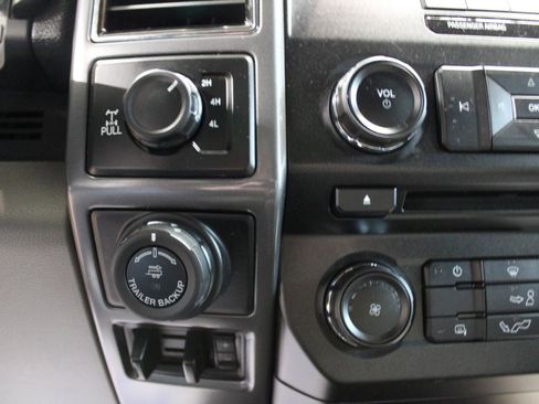 Used 2018 Ford F150 XLT w/ XTR Package image 19