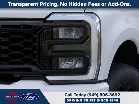 New 2026 Ford F250 Lariat w/ Black Appearance Package image 18