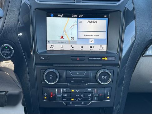 Used 2018 Ford Explorer XLT w/ Equipment Group 202A image 24