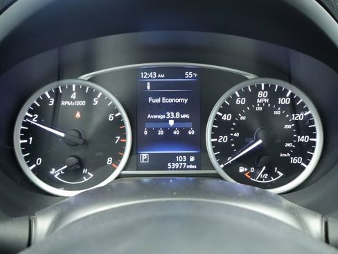 Used 2019 Nissan Sentra SV FWD image 34