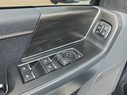 Used 2024 Ford F150 Lariat AWD/4WD image 19