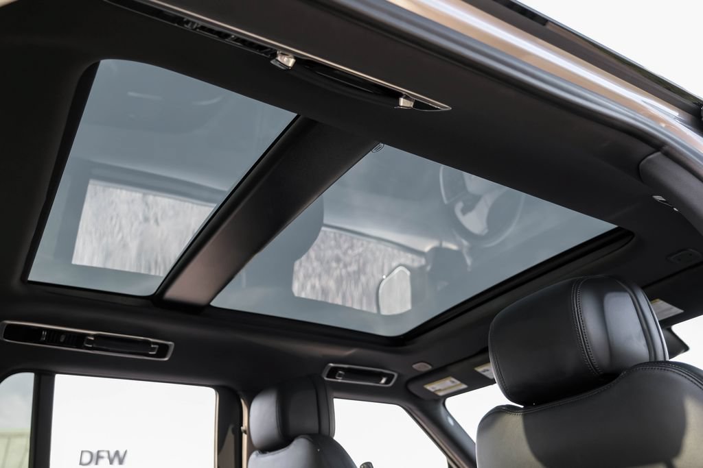 Used 2023 Land Rover Range Rover SE AWD/4WD image 40