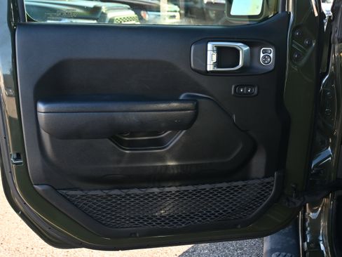 Used 2022 Jeep Gladiator Sport image 27