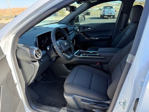 New 2026 Chevrolet Equinox LT image 11