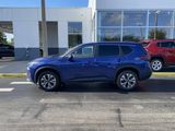Used 2023 Nissan Rogue SV image 5