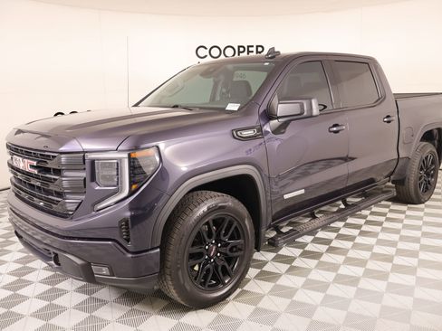Used 2025 GMC Sierra 1500 Elevation image 11