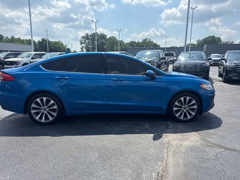 Used 2019 Ford Fusion SE AWD/4WD image 6