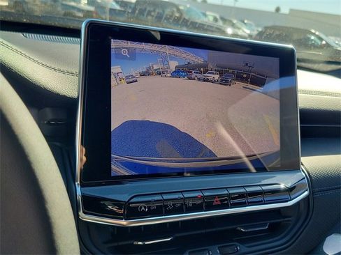 New 2026 Jeep Compass Latitude image 25