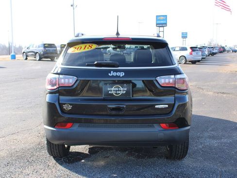 Used 2018 Jeep Compass Latitude w/ Popular Equipment Group image 8