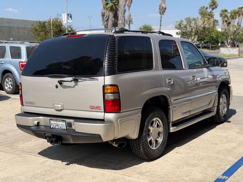Used 2004 GMC Yukon Denali AWD/4WD image 11