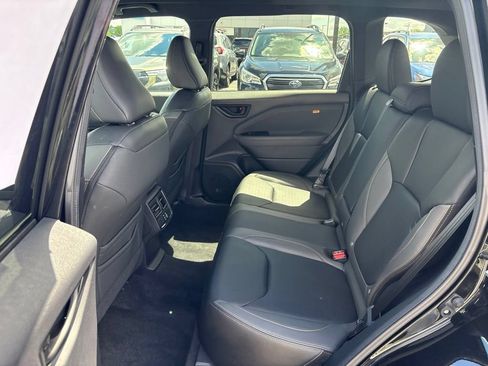 Certified 2026 Subaru Forester Wilderness w/ Wilderness Package AWD/4WD image 12