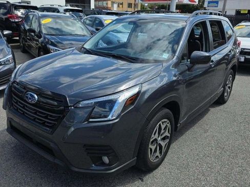 Used 2023 Subaru Forester Premium AWD/4WD image 2