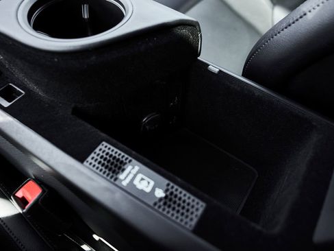 Used 2022 Porsche Taycan 4 Cross Turismo image 63