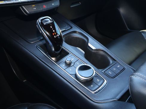 Used 2023 Cadillac XT4 Premium Luxury image 30