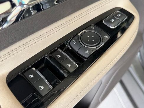 Used 2022 Lincoln Corsair FWD image 12