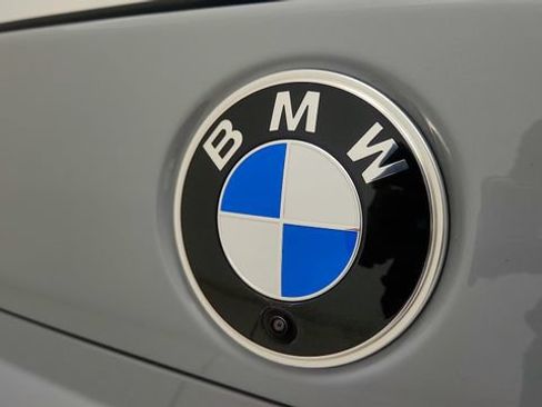 Used 2026 BMW 740i xDrive AWD/4WD image 33