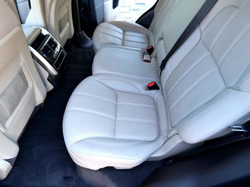 Used 2015 Land Rover Range Rover Sport HSE image 46