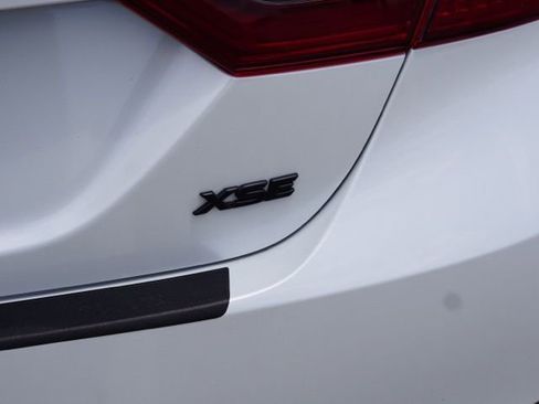 Used 2023 Toyota Camry XSE FWD image 11