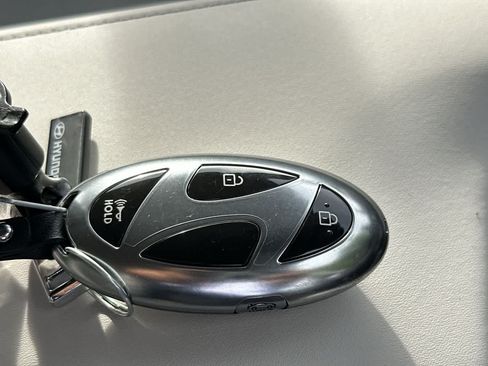 Used 2025 Hyundai Sonata SEL FWD image 28