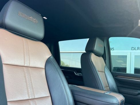 Used 2024 Chevrolet Silverado 2500 High Country w/ Technology Package image 16