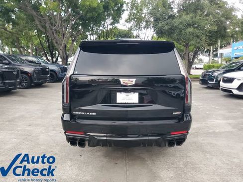 Certified 2025 Cadillac Escalade ESV V AWD/4WD image 3