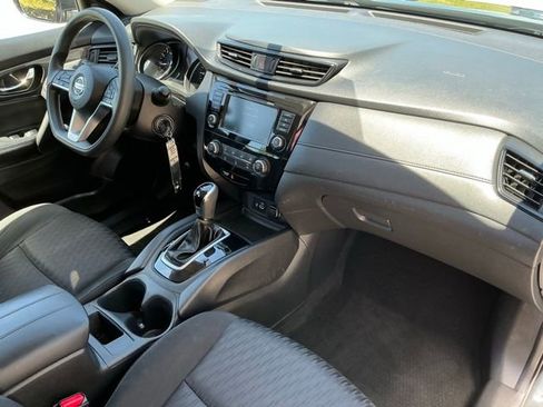 Used 2018 Nissan Rogue S AWD/4WD image 17