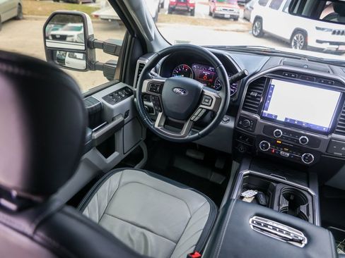 Used 2022 Ford F350 Limited image 28