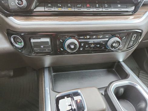 Certified 2022 Chevrolet Silverado 1500 LT Trail Boss w/ Convenience Package II image 17