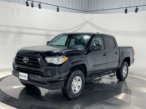 Used 2022 Toyota Tacoma SR image 8