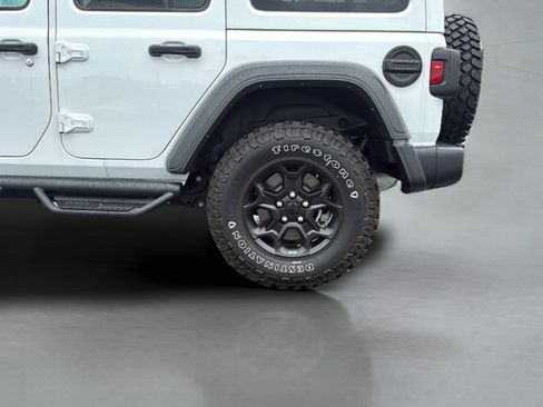Used 2023 Jeep Wrangler Unlimited w/ Cold Weather Group AWD/4WD image 30