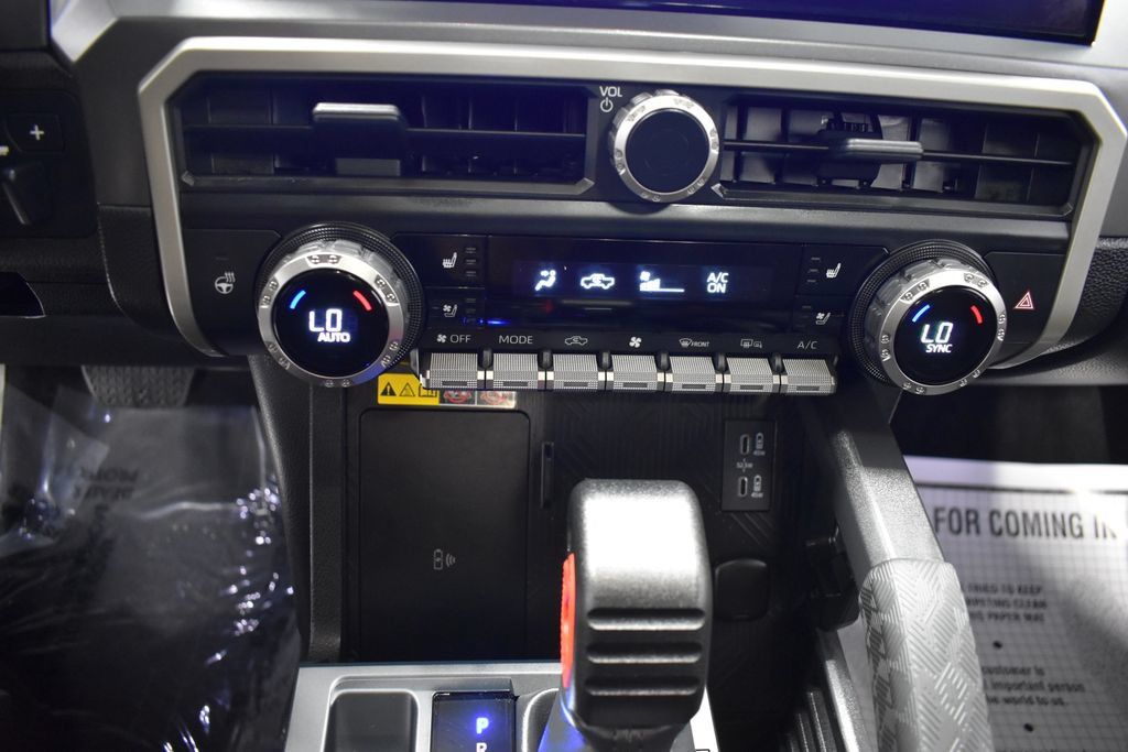 Used 2024 Toyota Tacoma TRD Off-Road w/ TRD Off Road Premium Package AWD/4WD image 23