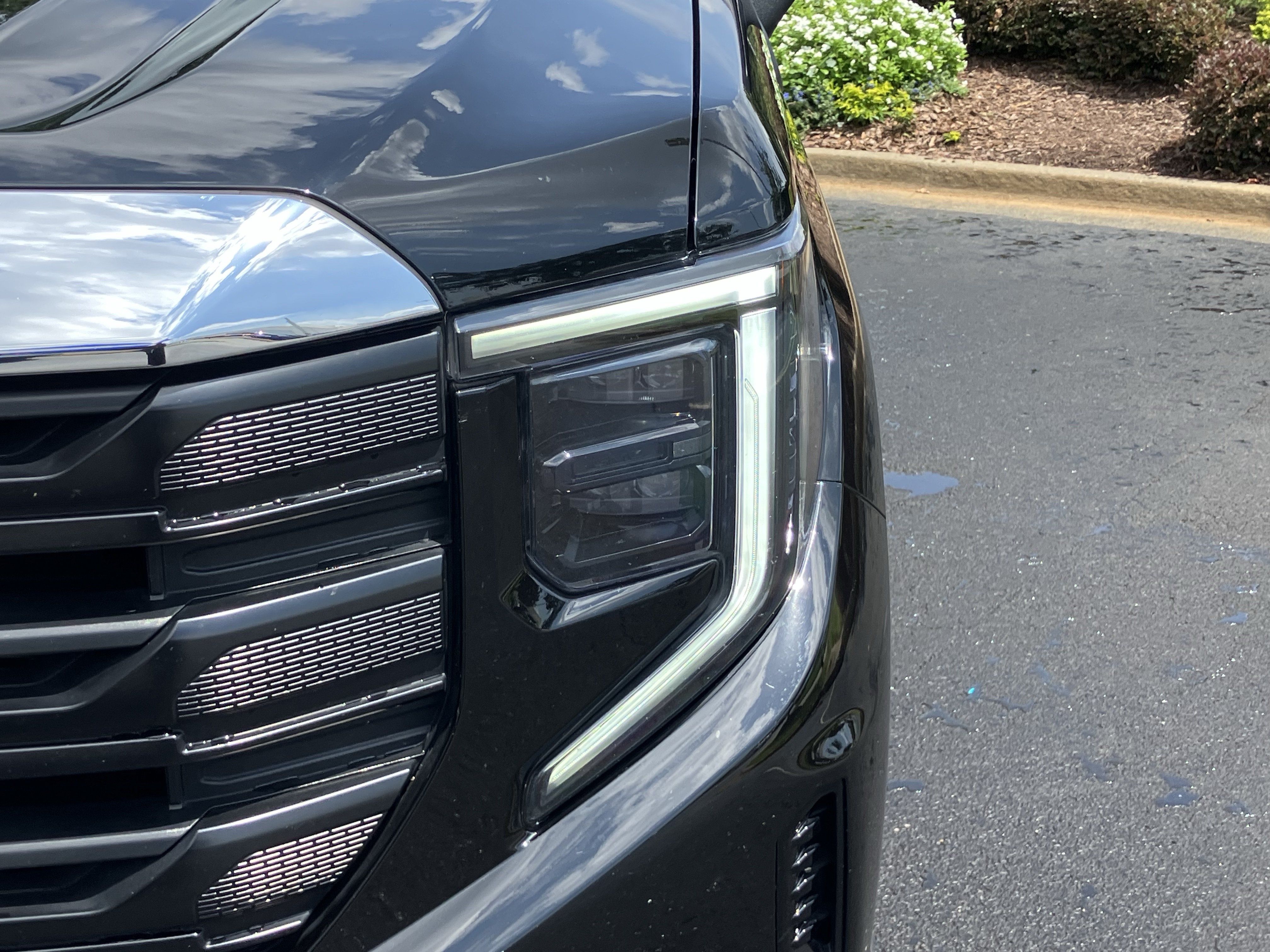 Used 2024 GMC Sierra 1500 Pro w/ Pro Value Package AWD/4WD image 5