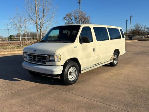 Used 1993 Ford E-350 and Econoline 350 XLT RWD image 3