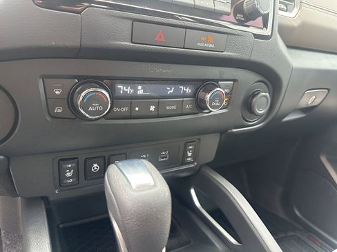 Used 2022 Nissan Frontier SV image 36