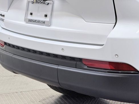 Certified 2024 Jeep Grand Cherokee Altitude image 9