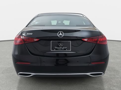 Used 2025 Mercedes-Benz C 300 Sedan image 6
