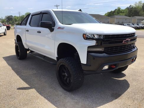 Used 2021 Chevrolet Silverado 1500 LT Trail Boss w/ Convenience Package II image 6