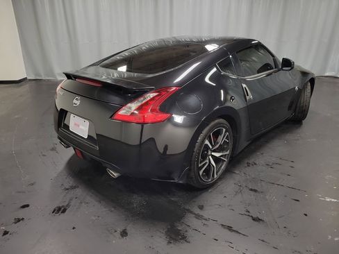 Used 2020 Nissan 370Z w/ Sport Package image 9