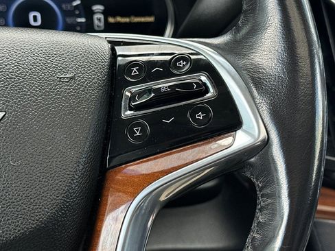 Used 2020 Cadillac Escalade Luxury w/ Escalade Sport Edition image 35